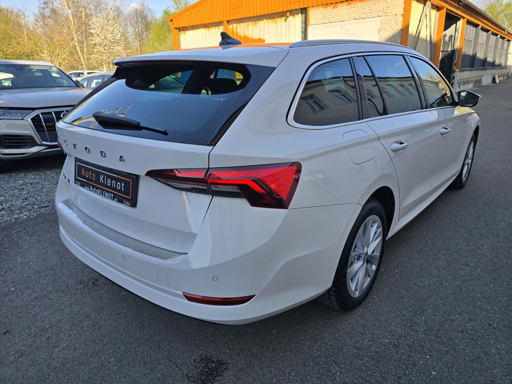 skoda-octavia-2-0tdi-dsg-style-1-maj-cr-dph - 3