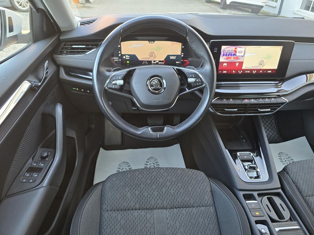 skoda-octavia-2-0tdi-dsg-style-1-maj-cr-dph - 8