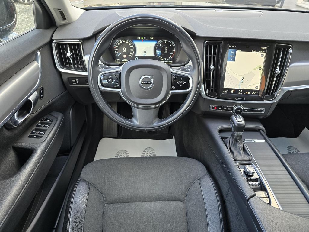 volvo-v90-d4-2-0-140kw-4x4-dph-momentum - 7