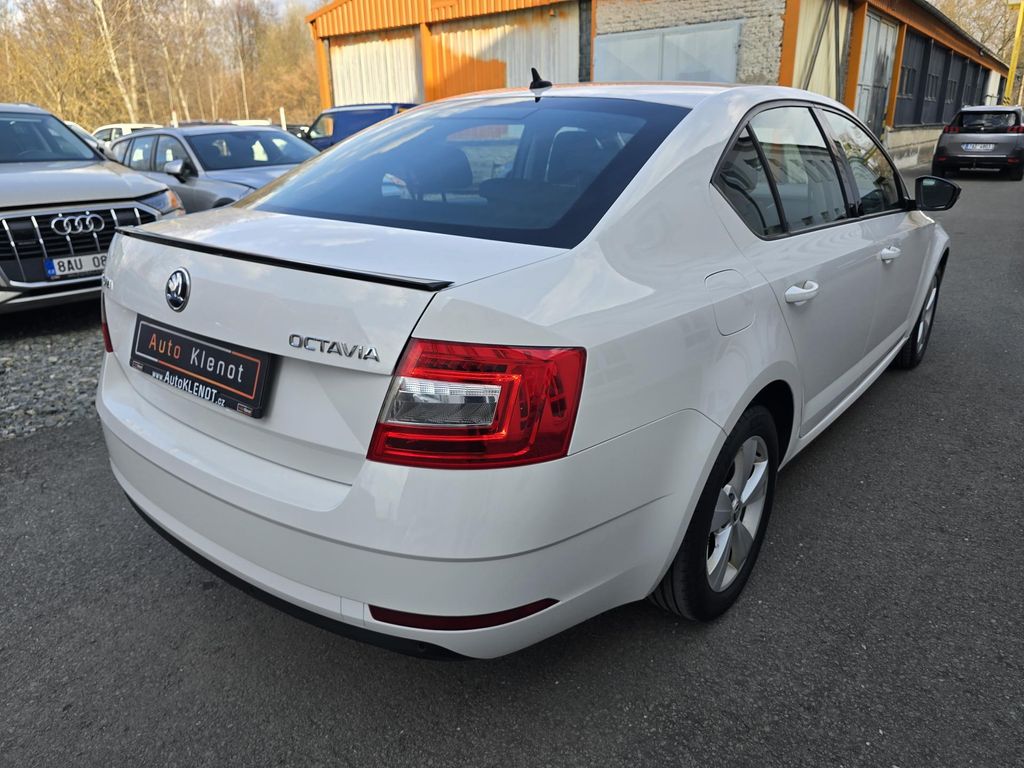 skoda-octavia-110kw-1-maj-cr-dph - 3