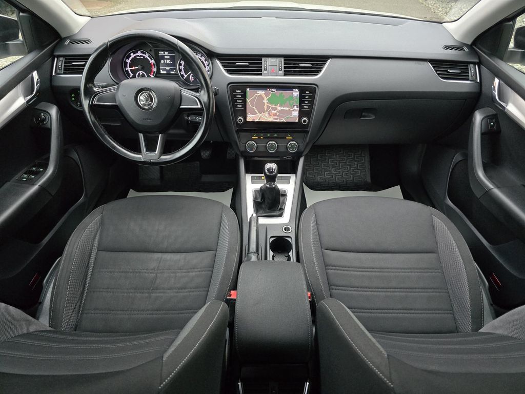 skoda-octavia-110kw-1-maj-cr-dph - 6
