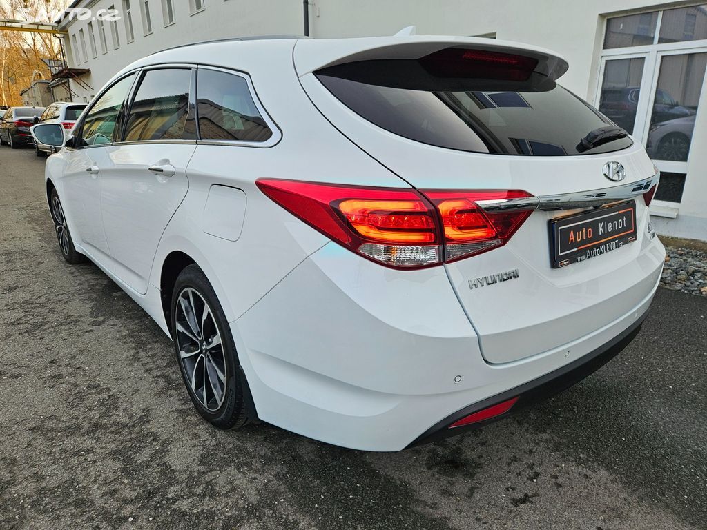 hyundai-i40-100kw-vyhrev-kamer-dph - 4
