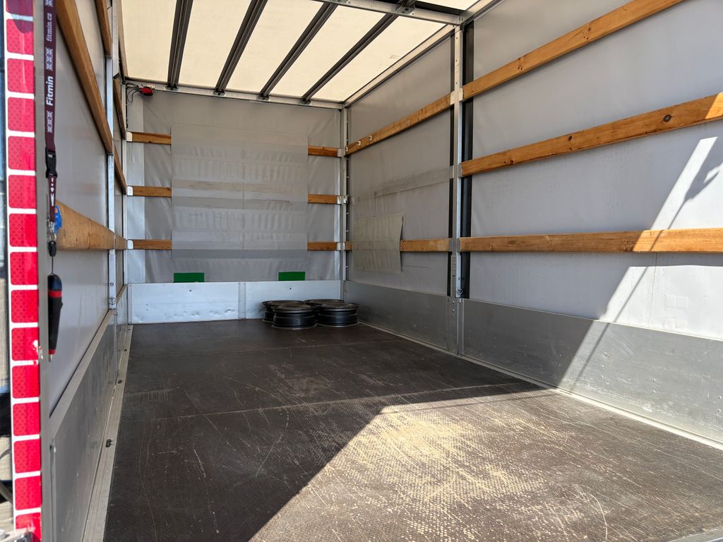renault-master-2-3dci-165k-10palet-zad-vrata - 8