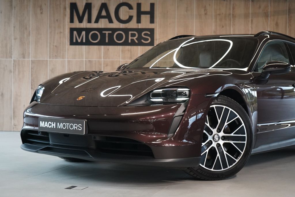 porsche-taycan-sport-turismo-pano-matrix - 1