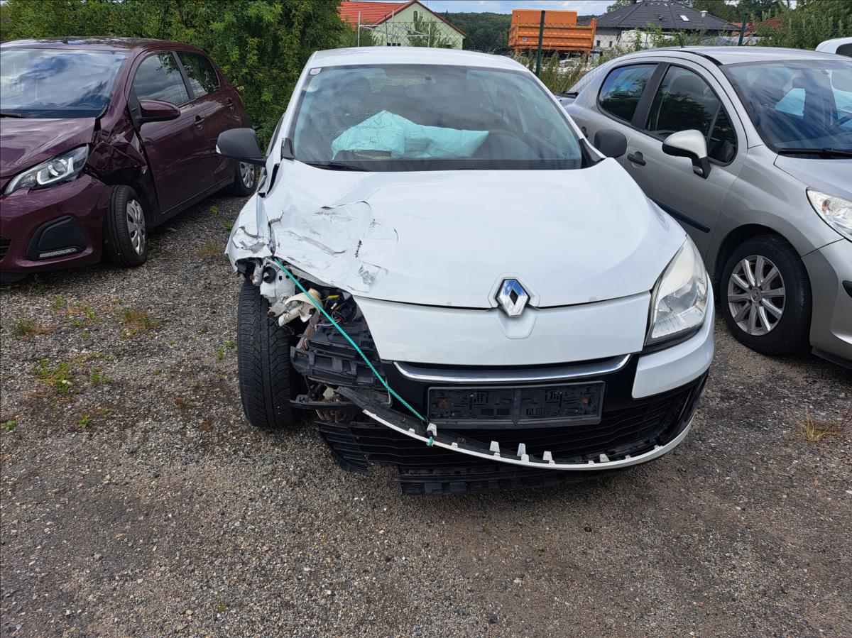 renault-megane-1-5-dci - 1