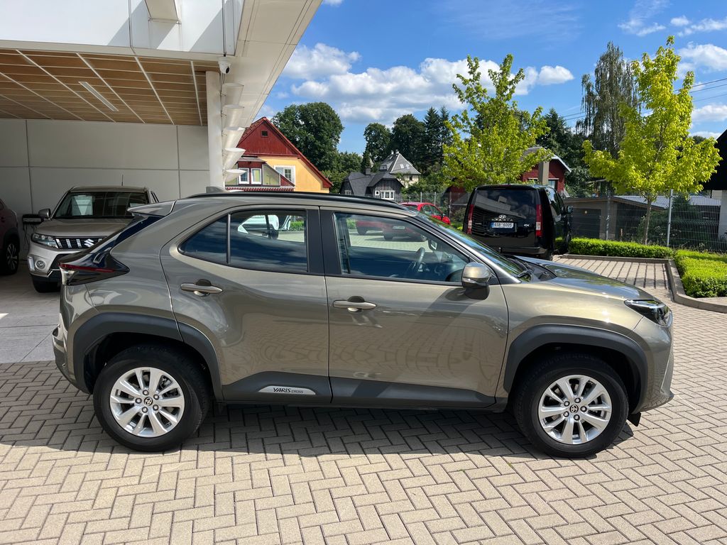 toyota-yaris-cross-1-5-hybrid-e-cvt-comfort - 6