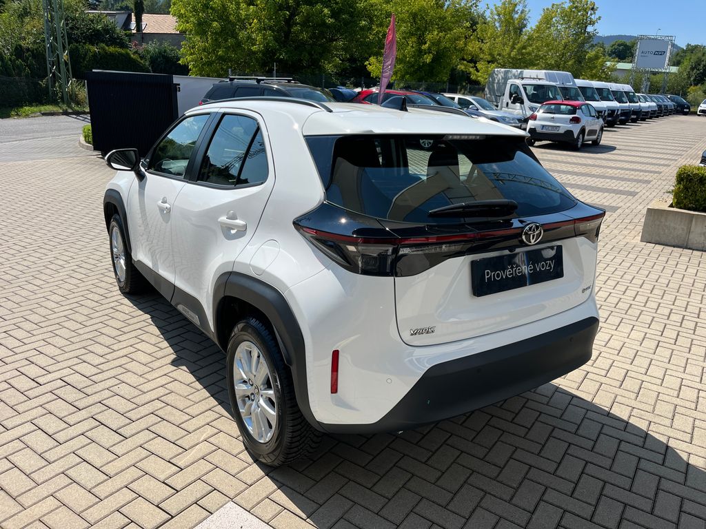 toyota-yaris-cross-1-5-hybrid-e-cvt-comfort - 3