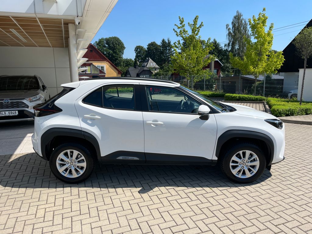 toyota-yaris-cross-1-5-hybrid-e-cvt-comfort - 6