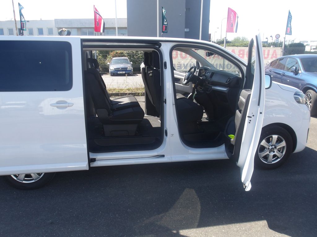 toyota-proace-2-0d-4d-l2-cr-i-maj-zaruka - 8