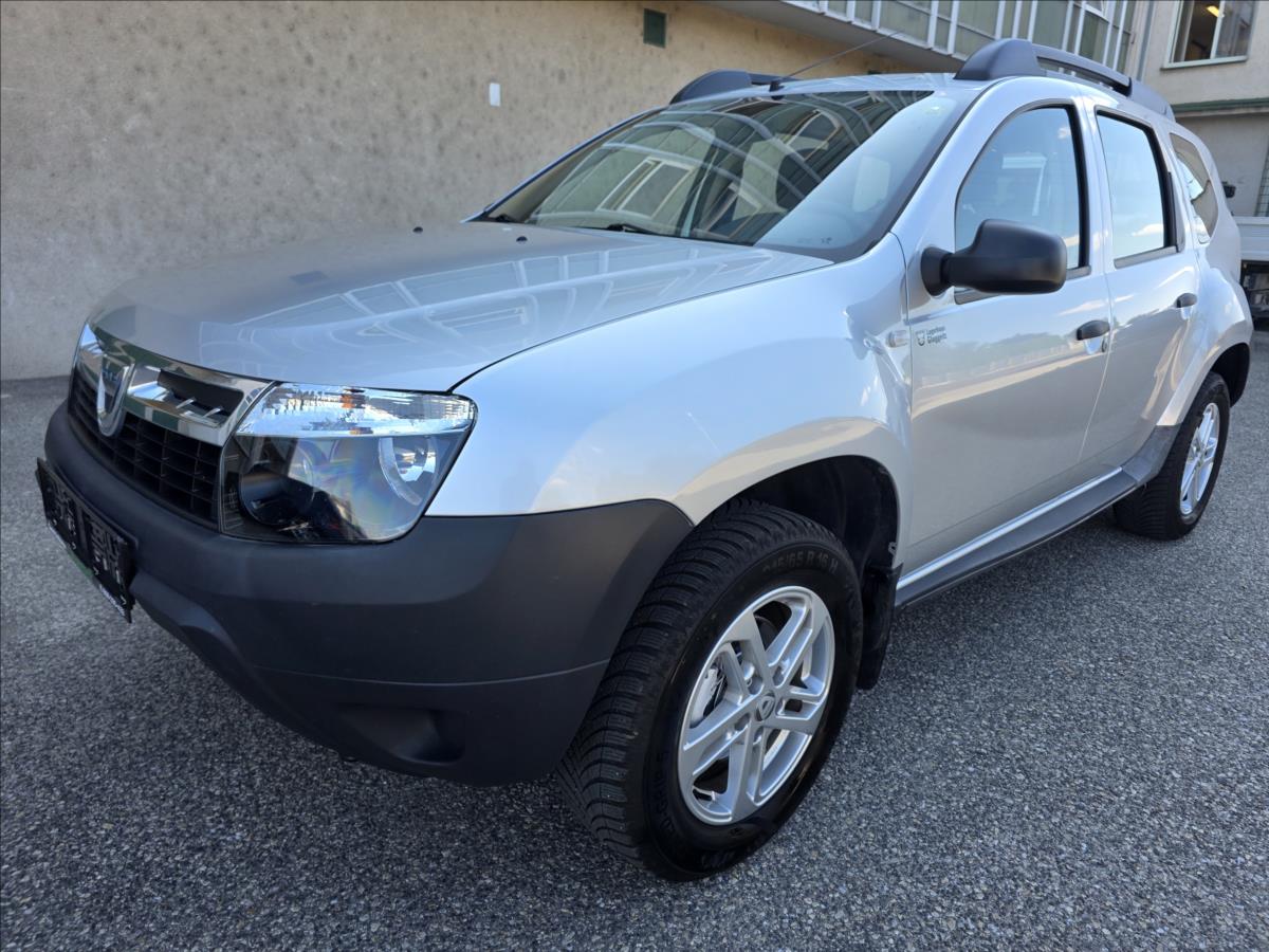 Dacia Duster 1,5 DCI 66KW 4X4 1.MAJITEL 2XKOLA  1.5DCI 66KW 4X4 1.MAJITEL 2XKO