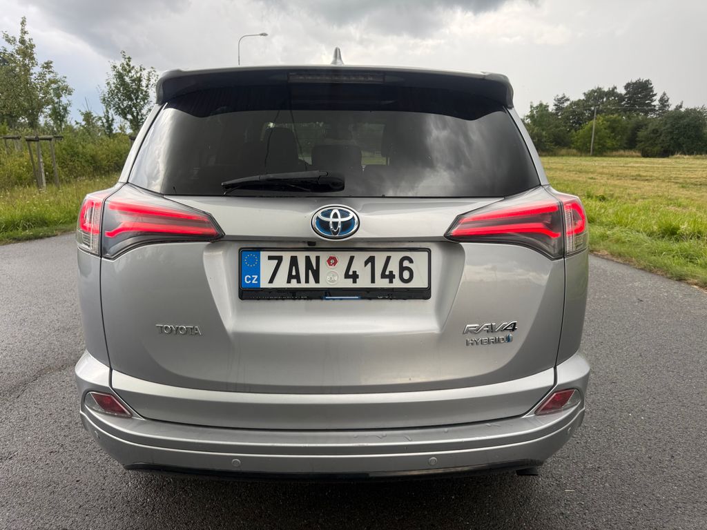 toyota-rav4-hybrid-executive - 3