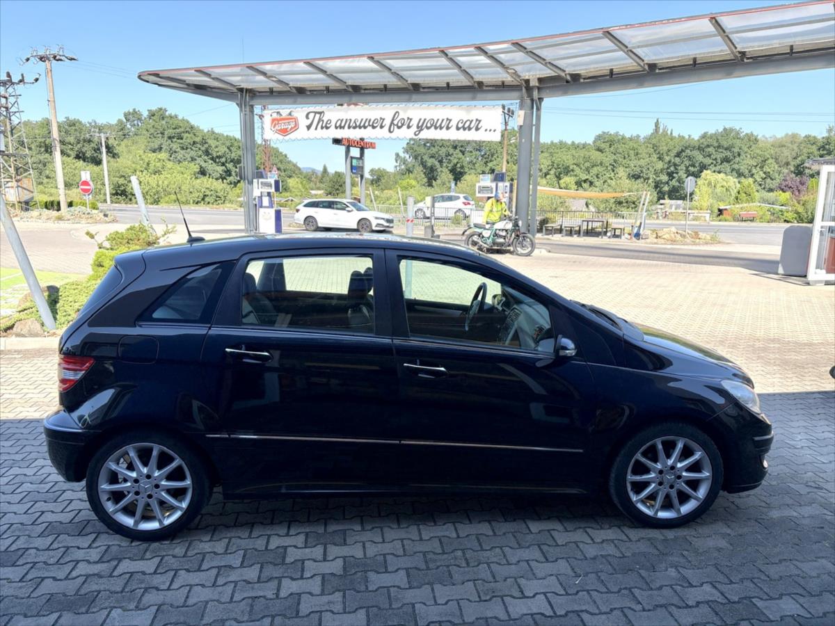 mercedes-benz-tridy-b-2-0-cdi-200 - 4