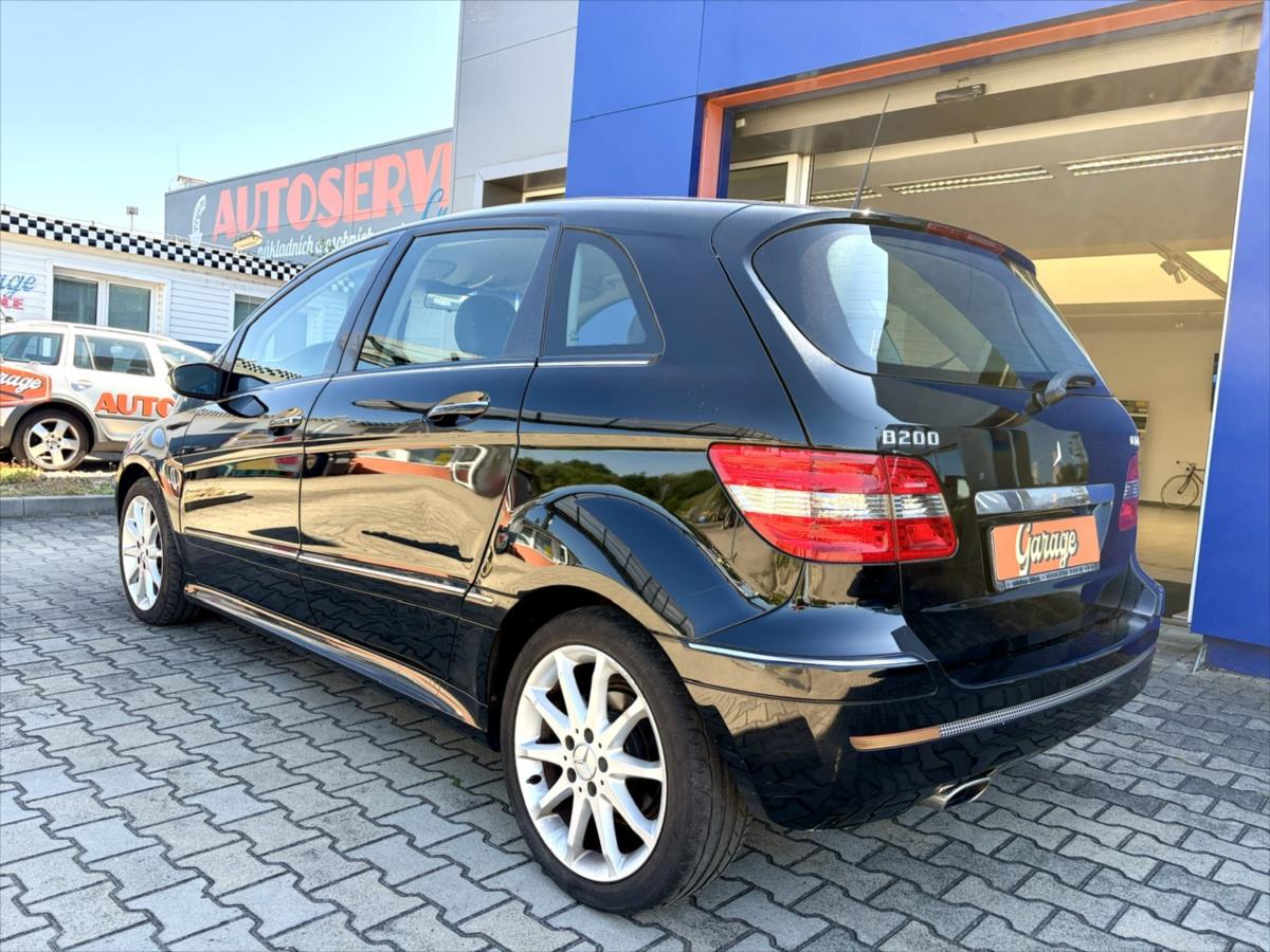 mercedes-benz-tridy-b-2-0-cdi-200 - 8