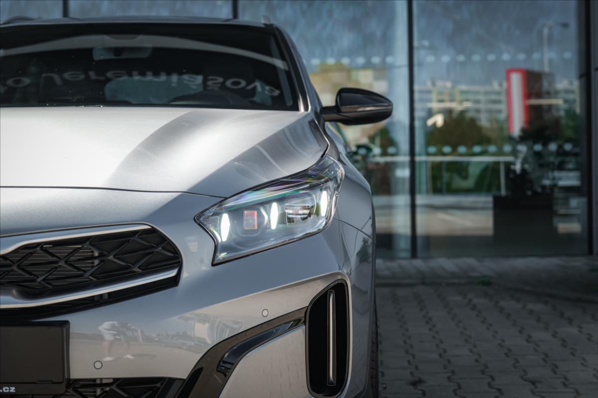 kia-xceed-1-6-t-gdi-gpf-7dct-gt-line - 9