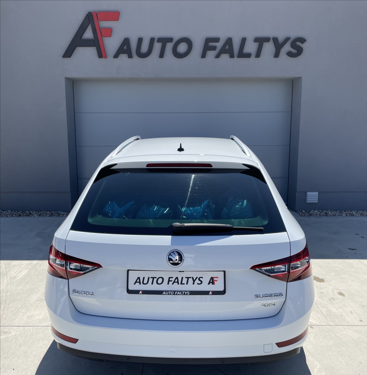 skoda-superb-2-0-tdi-140kw-4x4-l-k-dsg-cr - 3