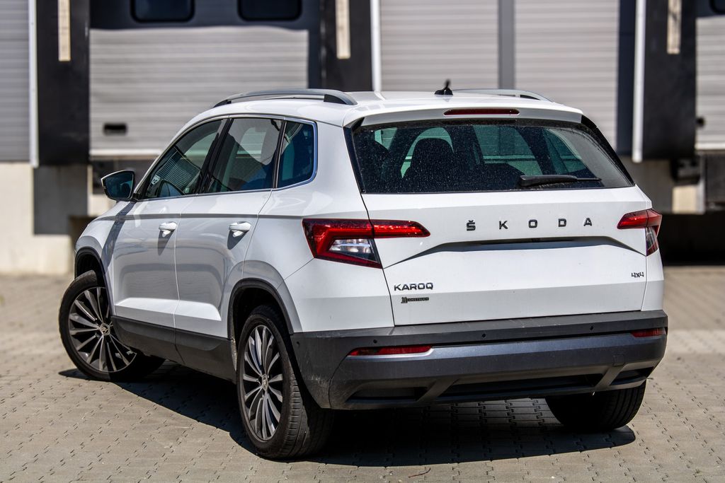 skoda-karoq-2-0-tdi-dsg-4x4-style-plus-web - 5