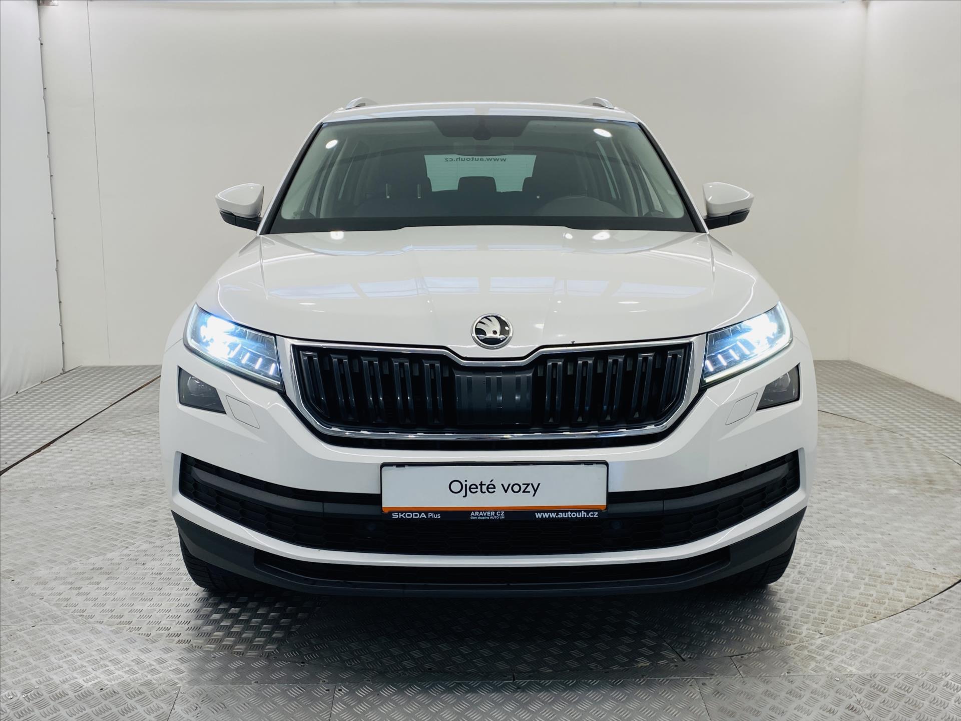 skoda-kodiaq-2-0-tdi-dsg-140kw-4x4-style - 3