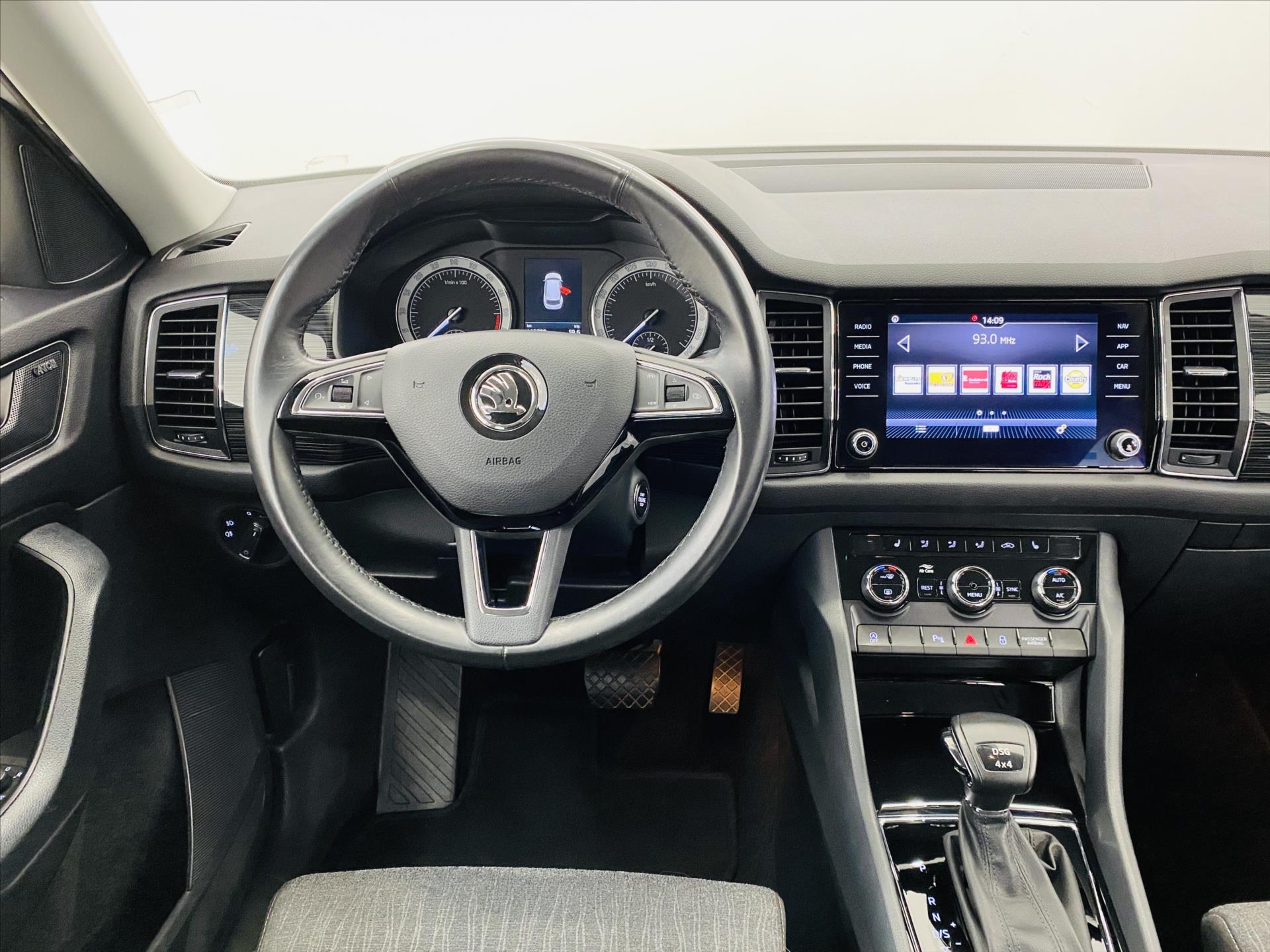 skoda-kodiaq-2-0-tdi-dsg-140kw-4x4-style - 9