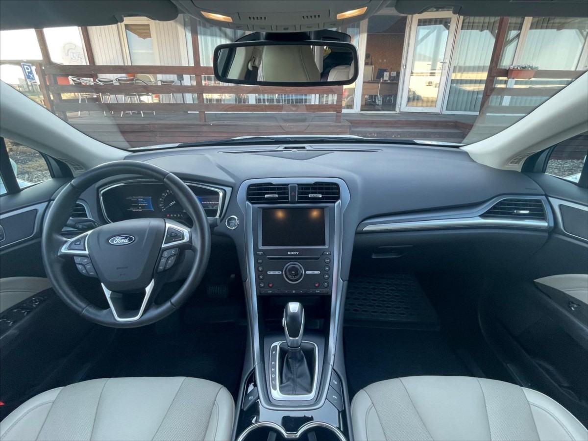 ford-mondeo-2-0-hybrid-titanium - 7