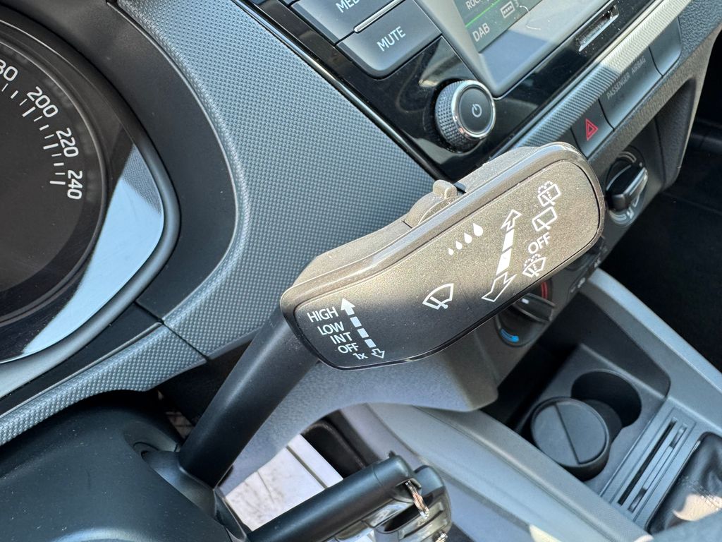 skoda-fabia-1-0-mpi-active - 9