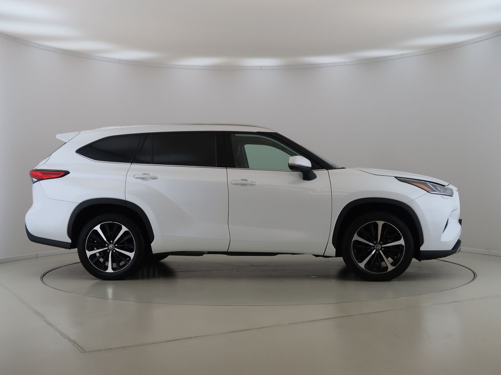 toyota-highlander-2-5hsd-executive-4x4-dph-cz-1maj - 3