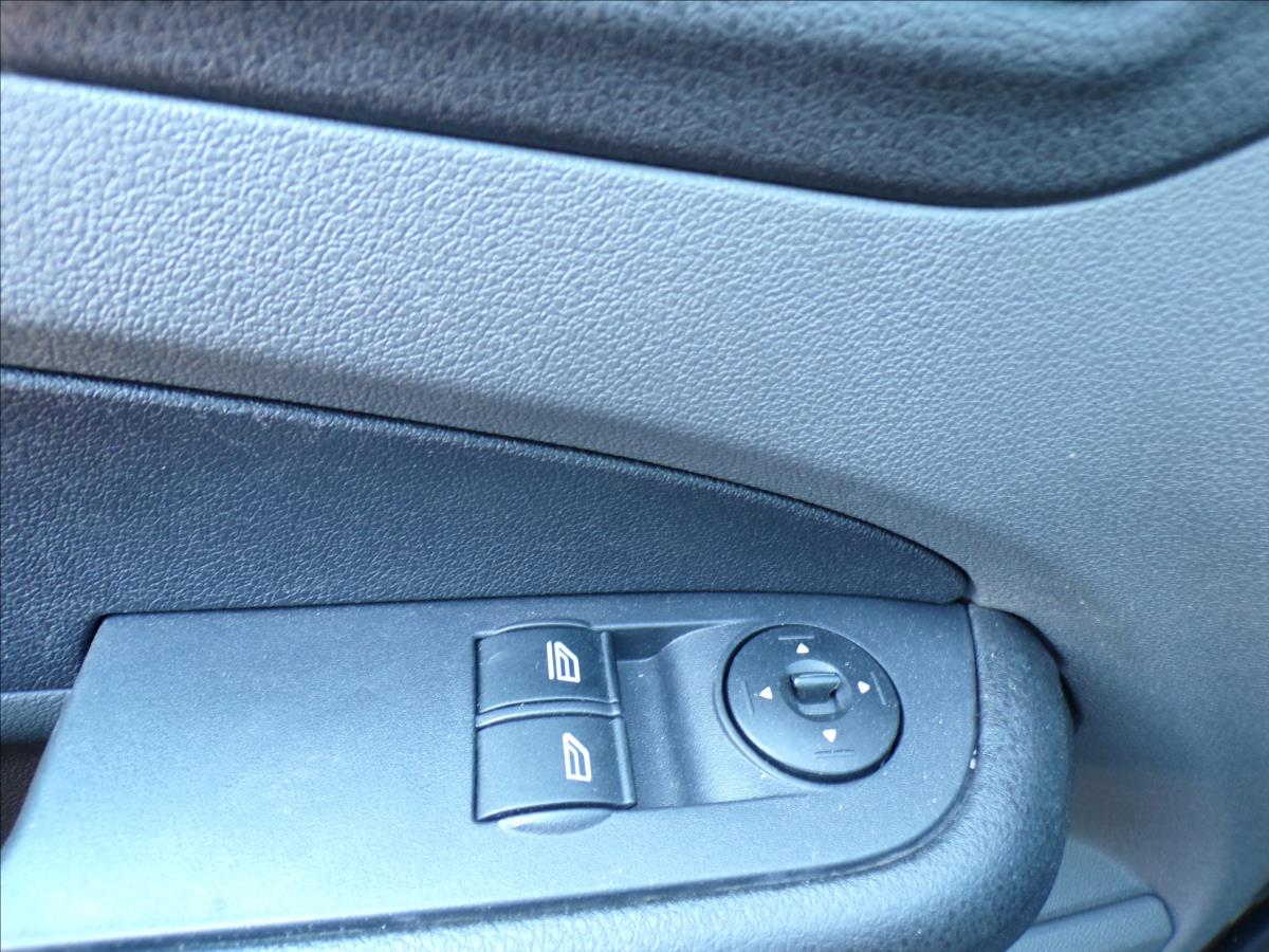 ford-focus-1-6-16v-tazne-zarizeni - 8