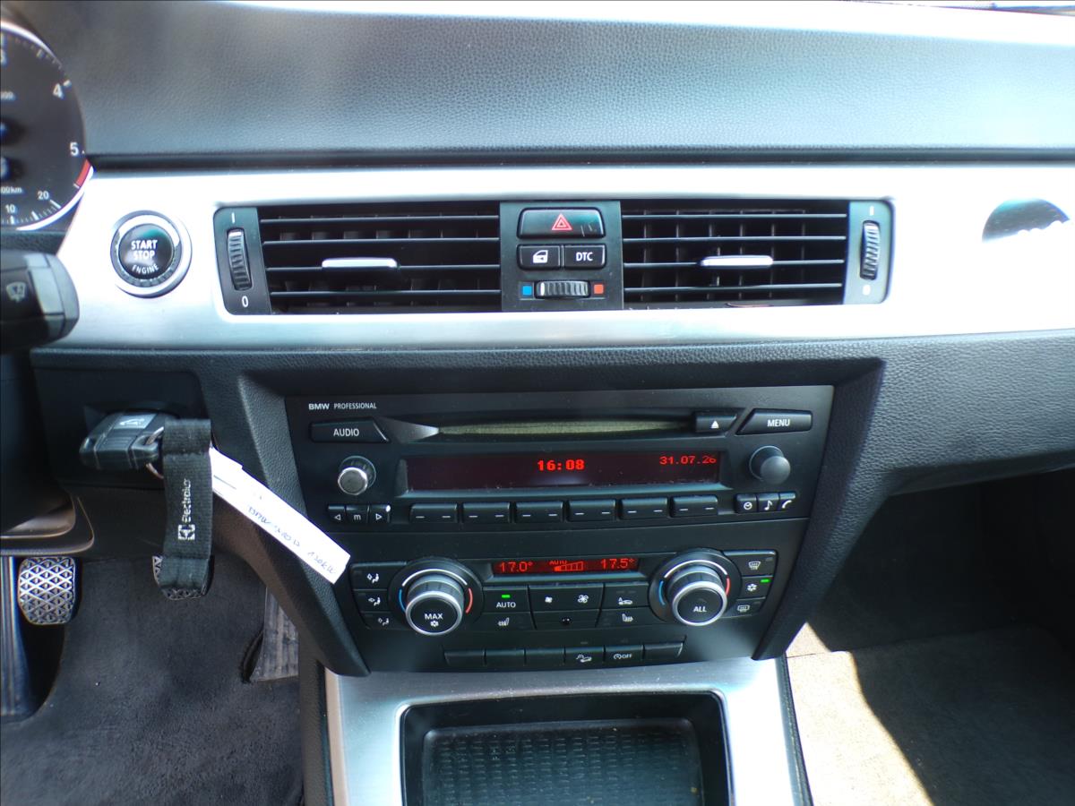 bmw-rada-3-2-0-320d-xdrive - 8