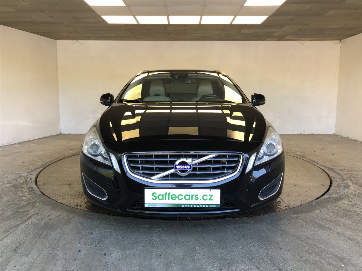 volvo-v60-2-4-d - 1