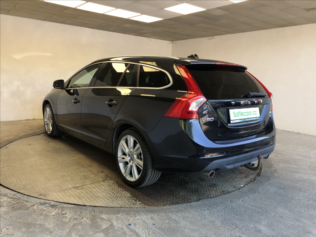 volvo-v60-2-4-d - 4