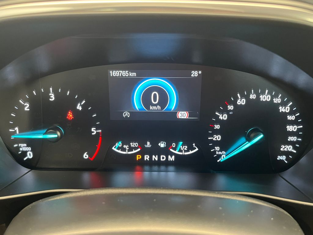 ford-focus-2-0-eb-titanium-led - 8