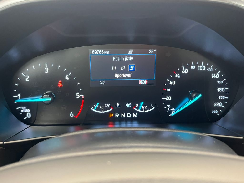 ford-focus-2-0-eb-titanium-led - 9