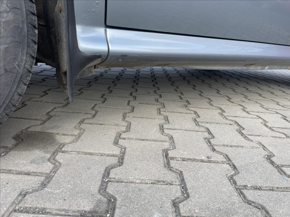 skoda-octavia-1-9-tdi-66-kw-automat-stk-4-2028 - 6