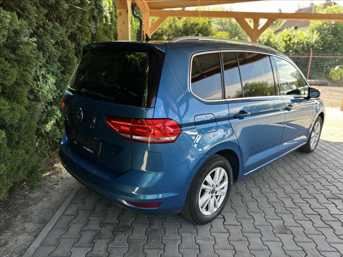 volkswagen-touran-1-5-tsi-110kw-dsg-highline - 2