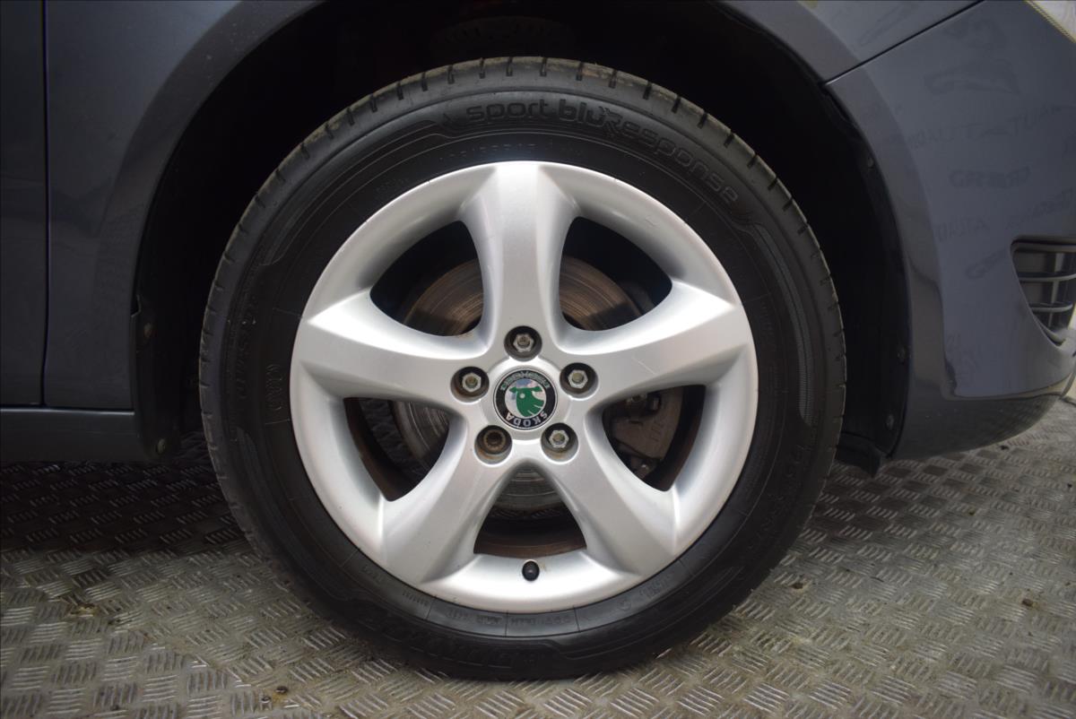 skoda-fabia-1-2-tsi-1-majitel-super-stav - 6