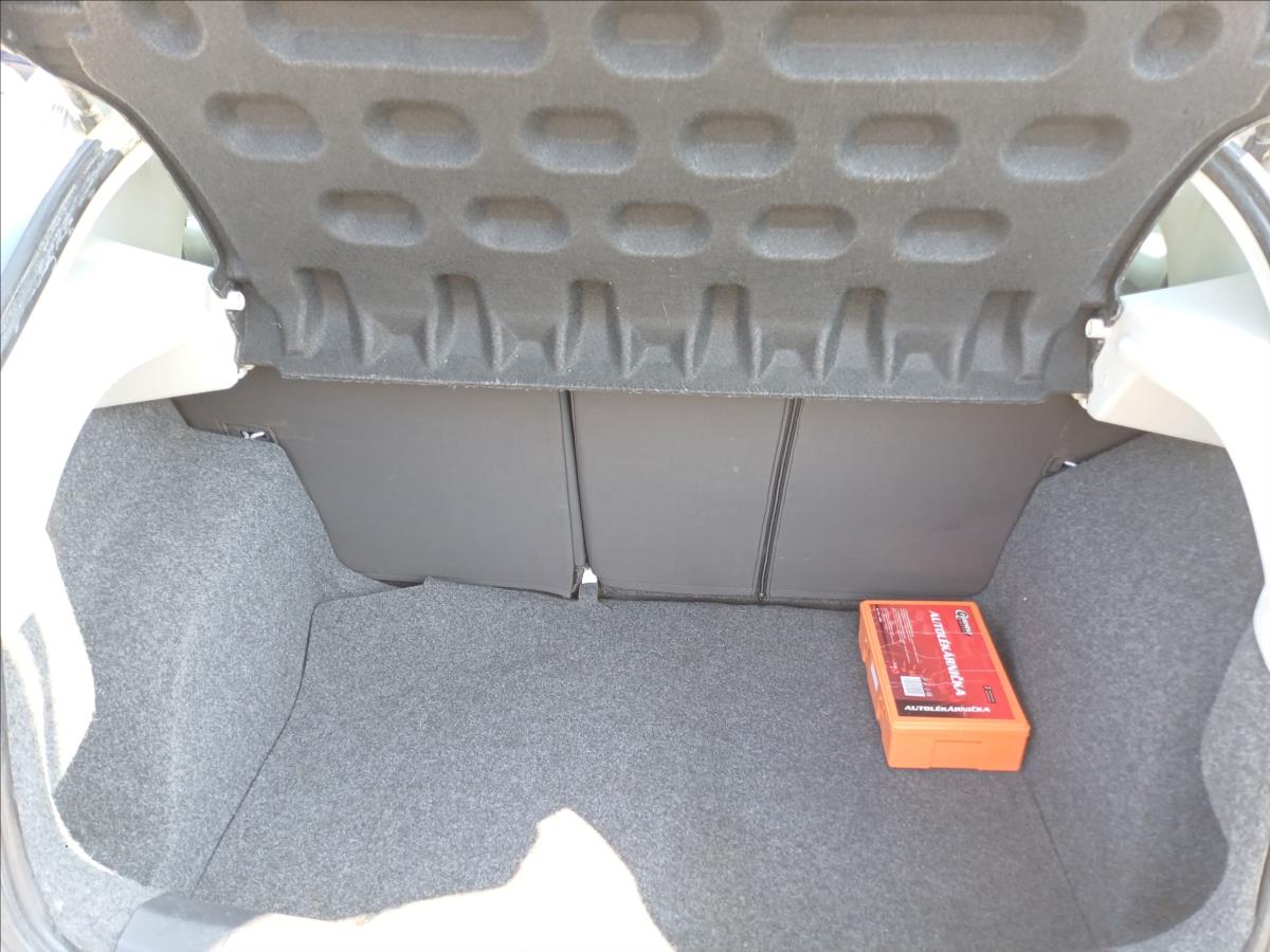 seat-ibiza-1-2-51-kw-zimni-kola - 6