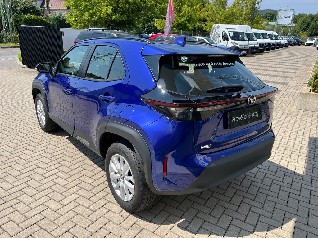 toyota-yaris-cross-1-5-hybrid-e-cvt-comfort - 3