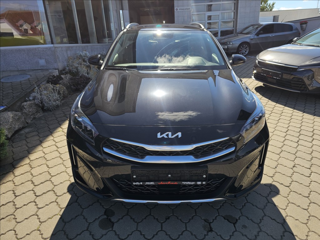 kia-xceed-xceed-cd-1-6-t-gdi-gpf-7dct-exclusive-110-kw - 8