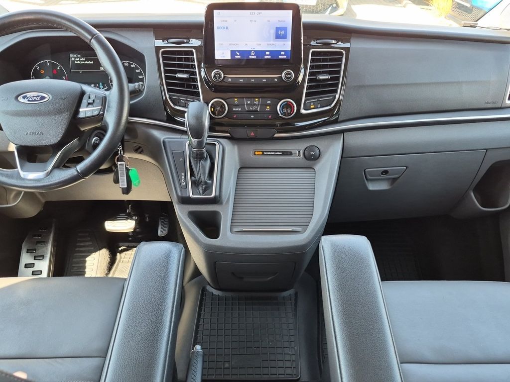 ford-tourneo-custom-titanium-2-0-eb-136-kw - 8