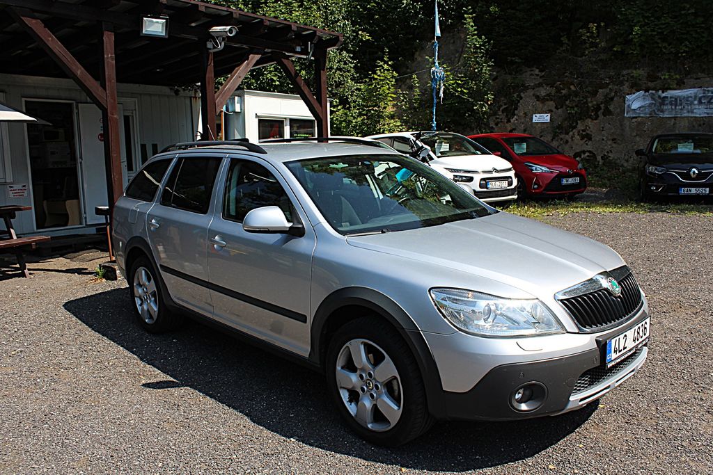 skoda-octavia-scout-2-0-tdi - 3