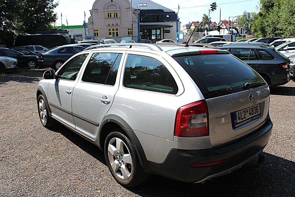 skoda-octavia-scout-2-0-tdi - 6