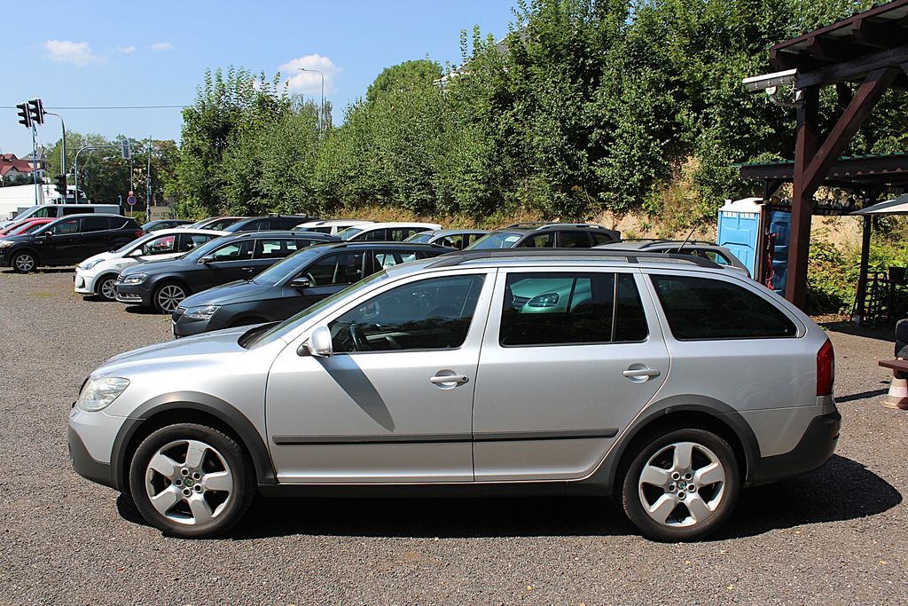 skoda-octavia-scout-2-0-tdi - 7