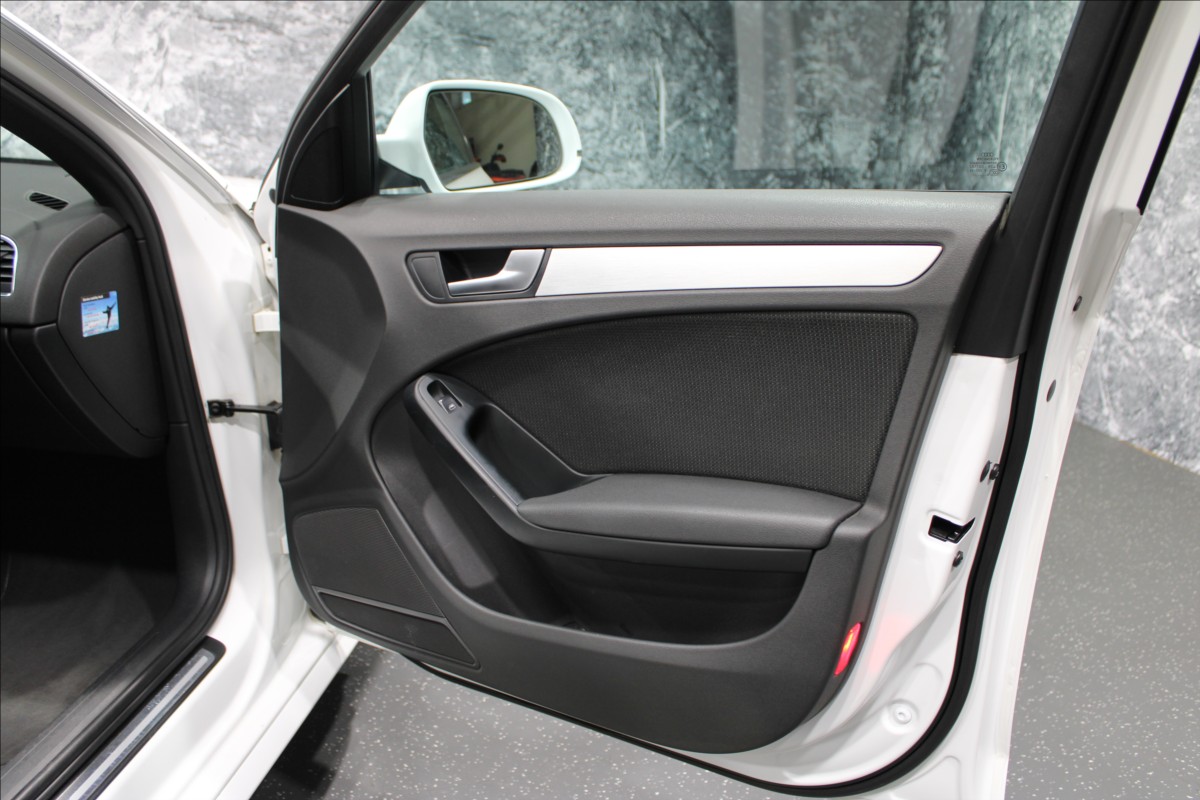 audi-a4-2-0-tdi-quattro-avant-s-line - 9