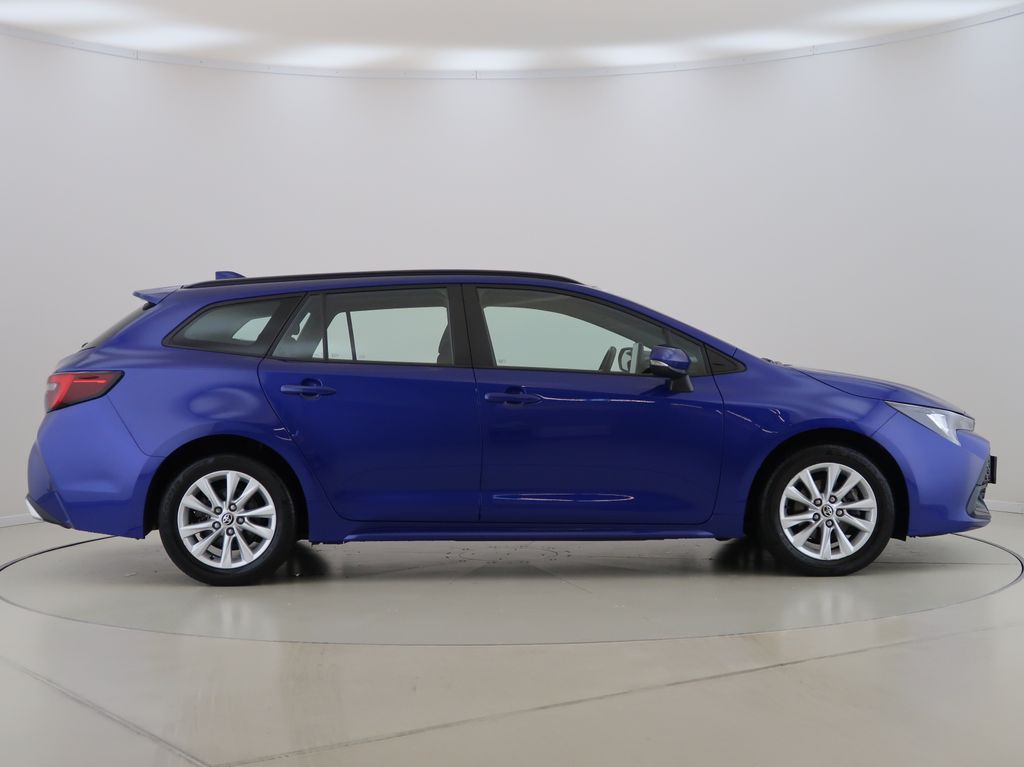 toyota-corolla-1-8-hybrid-e-cvt-comfort-cz-1maj - 3