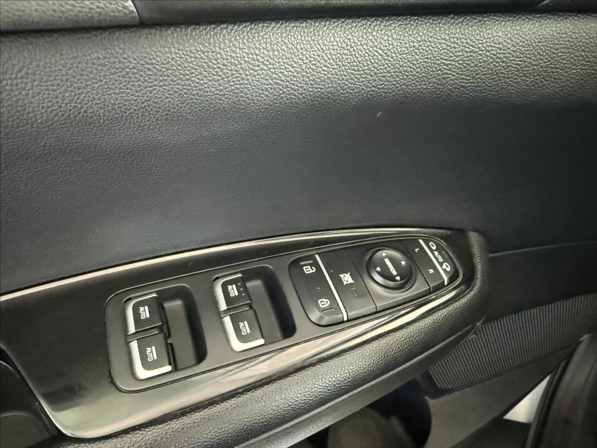 kia-optima-1-7-crdi-104kw-automat-cr - 9
