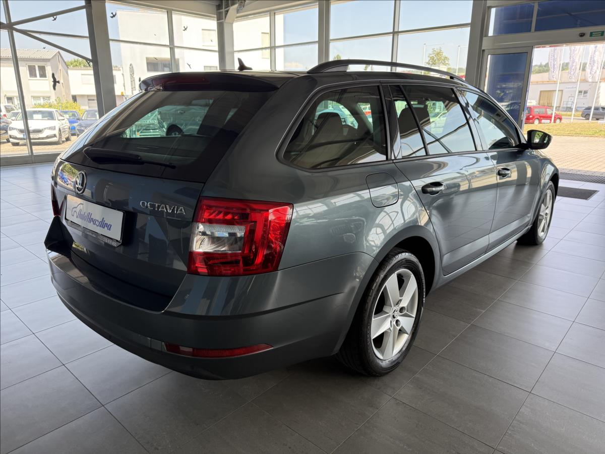 skoda-octavia-1-6-1-maj-serviska-dph-cr - 5
