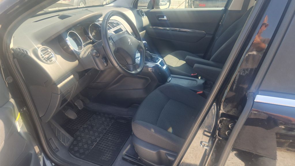 peugeot-5008-1-6-hdi - 6