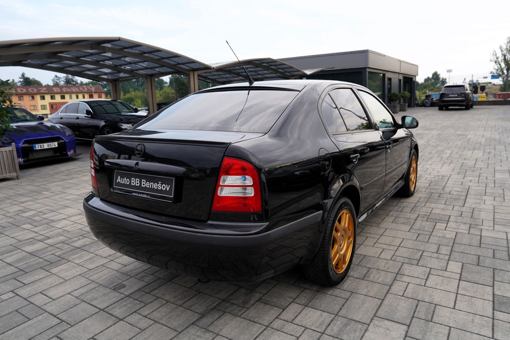 skoda-octavia-1-9-tdi-110kw-cr-kuze-al-kola - 5