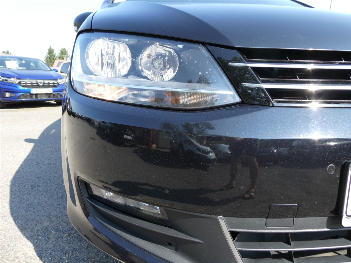 volkswagen-sharan-2-0-tdi-dsg-style-serviska - 4