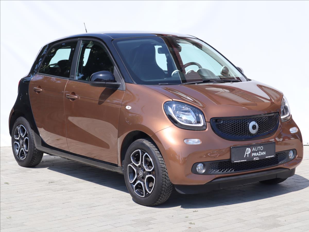 Smart Forfour 1,0 i Prime, kamera, navi, 2 sady kol