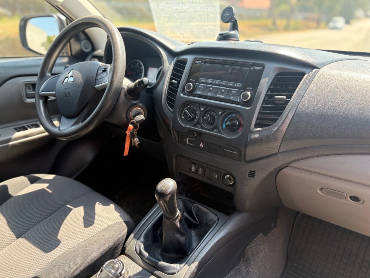 mitsubishi-l200-2-4-di-d-hardtop-4x4-dph - 8
